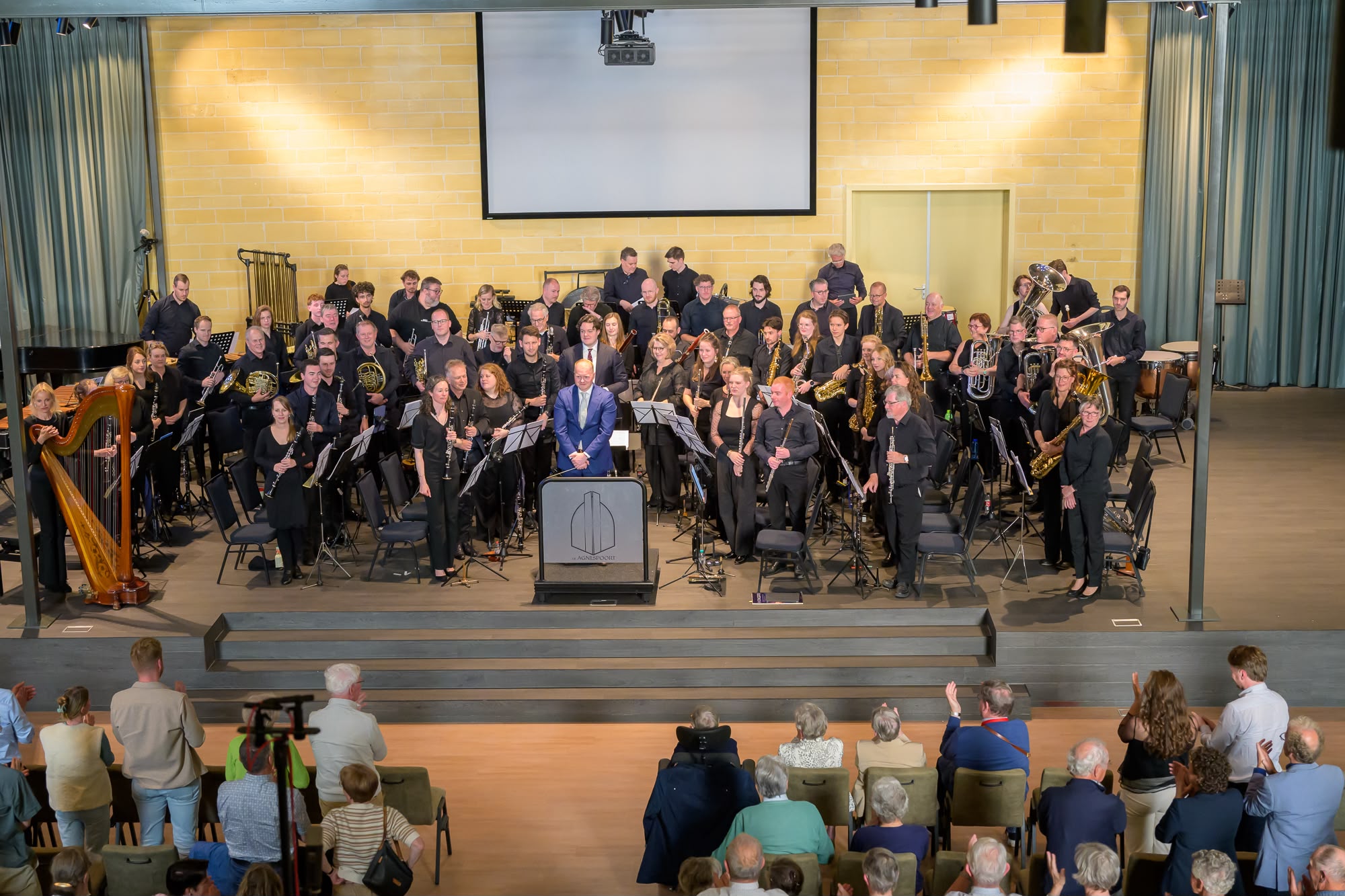 Succesvol directie examen Dennis Frenken